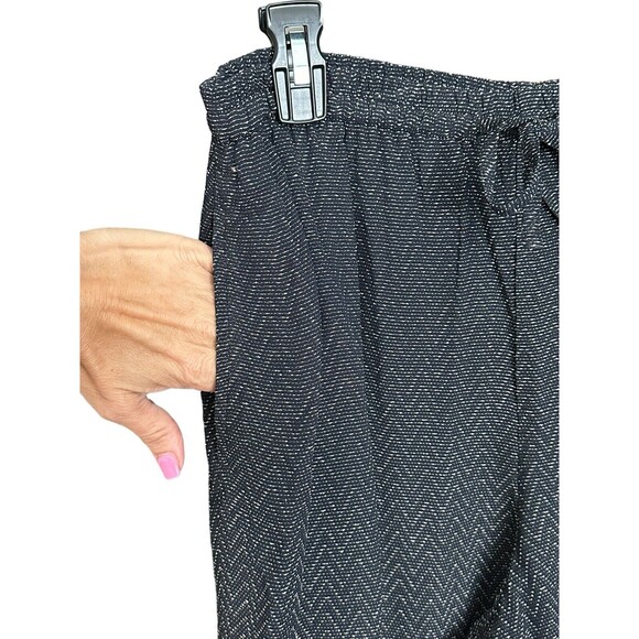 NWT $208 Dana Buchman Size 8 Lined Stretch Zigzag Navy Cream Straight Leg #X3-3 - Picture 4 of 16